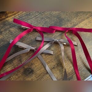 NWOT AEO hair Clip Bows